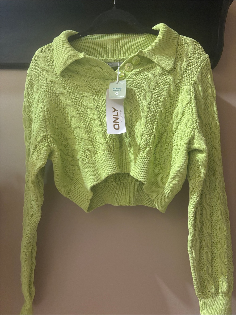 ONLY Lime Green Cable-Knit Cropped Sweater with Collar